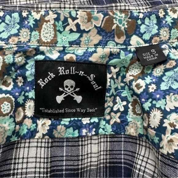 Rock Roll n Soul Plaid Western Shirt With Floral Details SZ Small NEW WITH TAGS - Picture 4 of 7
